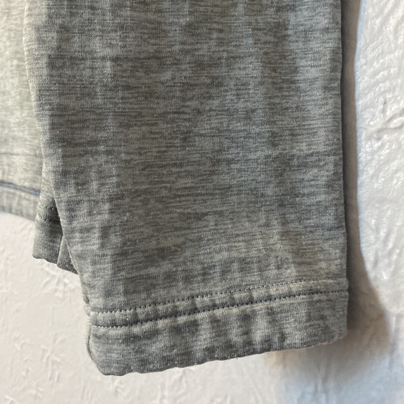 Under Armour Men’s Gray & Black 1/4 Zip Fleece Pullover - M - Picture 5 of 9